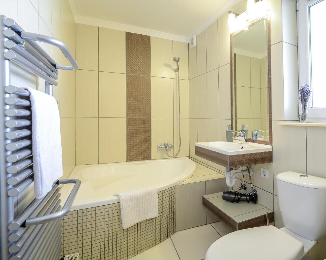 Terrace Apartments Eger Extérieur photo
